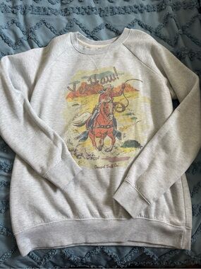 Cowgirl Tuff Light Gray 'Yeehaw' Rodeo Graphic Crewneck